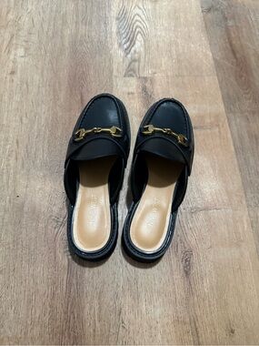 Nine West Black Leather Backless Loafers with Gold Accent